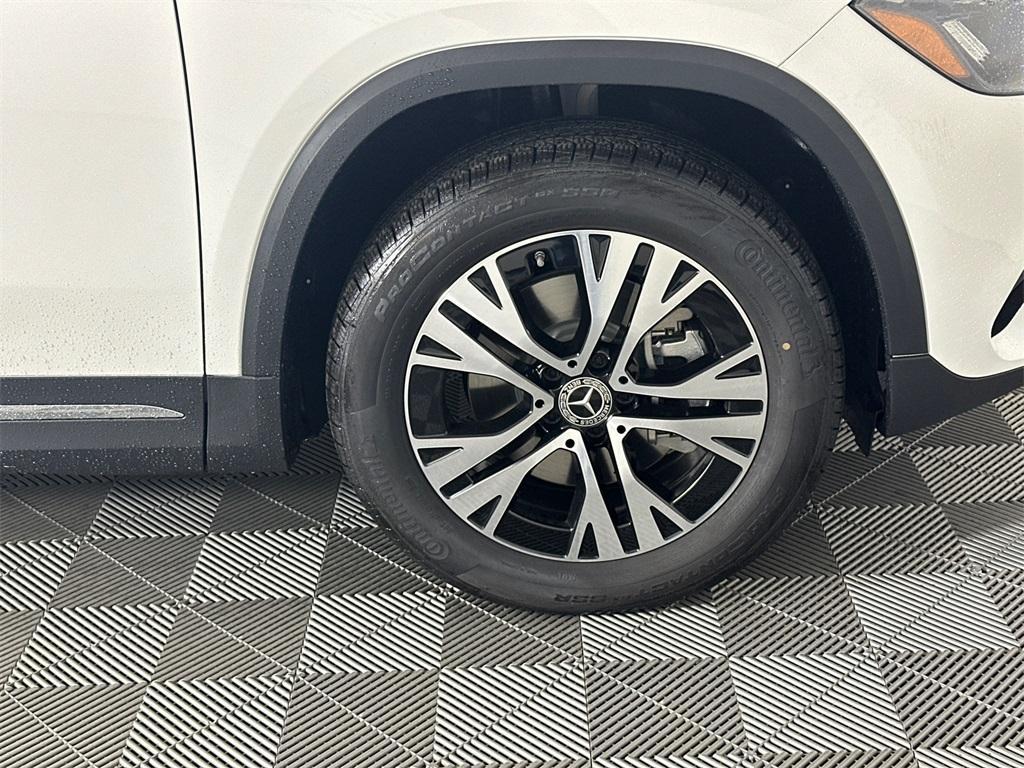 new 2026 Mercedes-Benz GLA 250 car, priced at $43,250