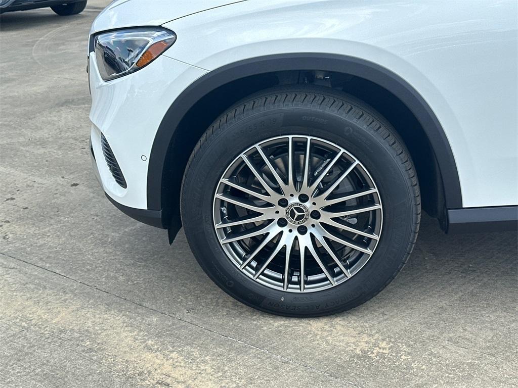 new 2026 Mercedes-Benz GLC 300 car, priced at $56,555