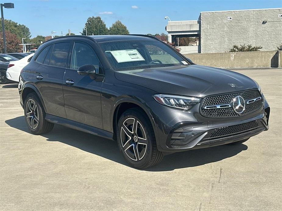 new 2025 Mercedes-Benz GLC 300 car, priced at $58,985