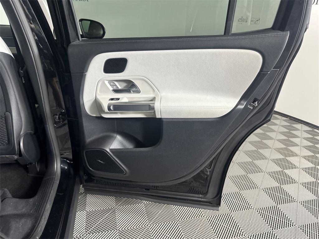 used 2021 Mercedes-Benz GLB 250 car, priced at $33,990
