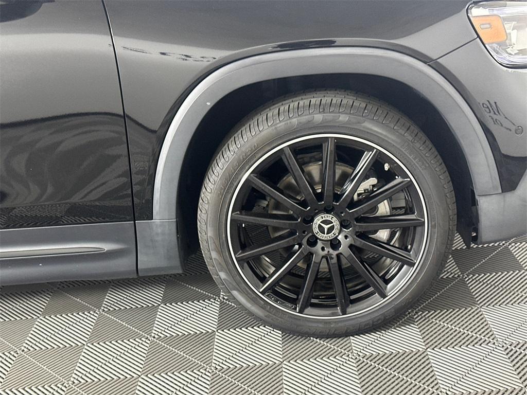 used 2021 Mercedes-Benz GLB 250 car, priced at $33,990