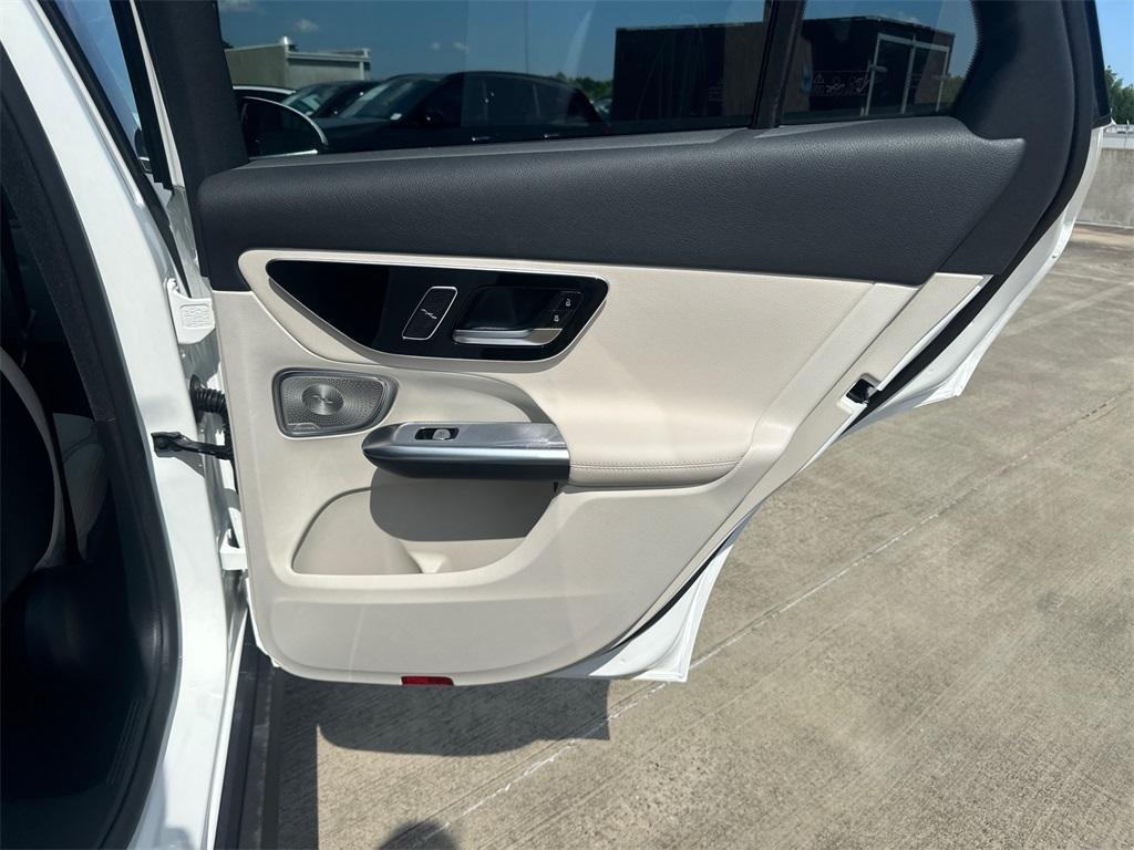 new 2025 Mercedes-Benz GLC 300 car, priced at $58,165