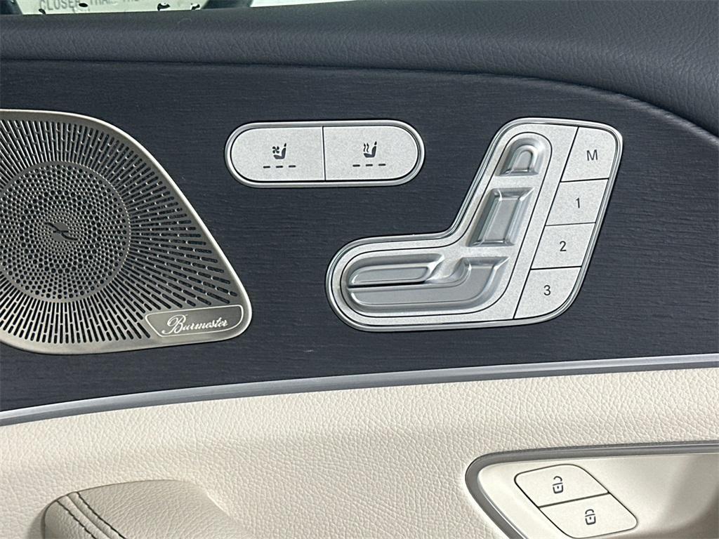 new 2025 Mercedes-Benz GLS 450 car, priced at $97,430