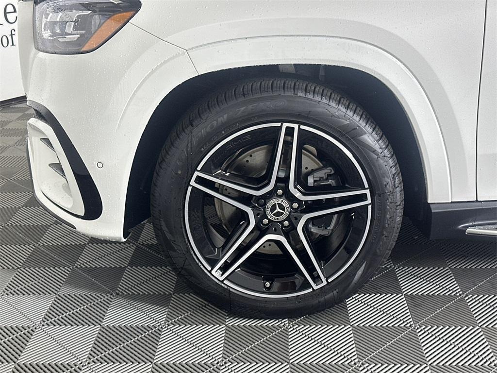 new 2025 Mercedes-Benz GLS 450 car, priced at $97,430