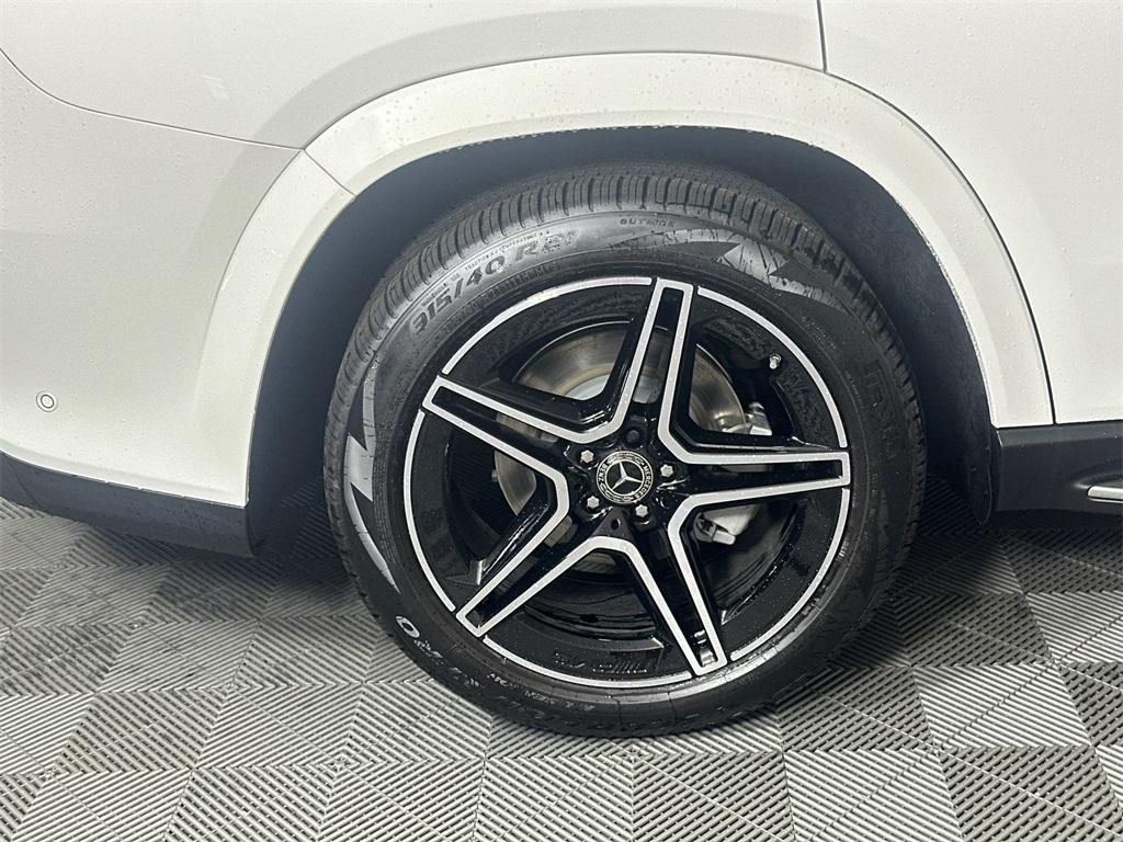 new 2025 Mercedes-Benz GLS 450 car, priced at $97,430