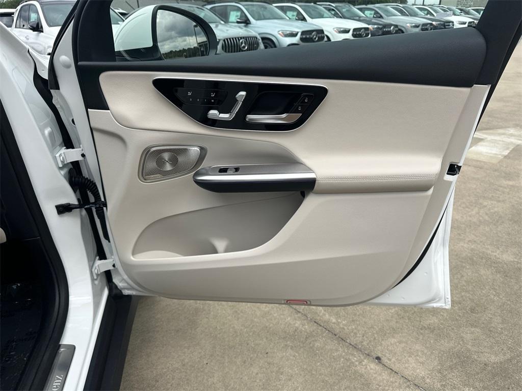 new 2026 Mercedes-Benz GLC 300 car, priced at $62,125