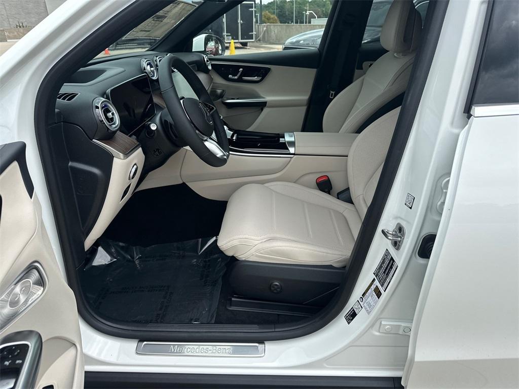 new 2026 Mercedes-Benz GLC 300 car, priced at $62,125
