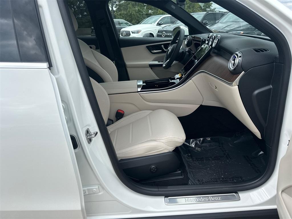 new 2026 Mercedes-Benz GLC 300 car, priced at $62,125