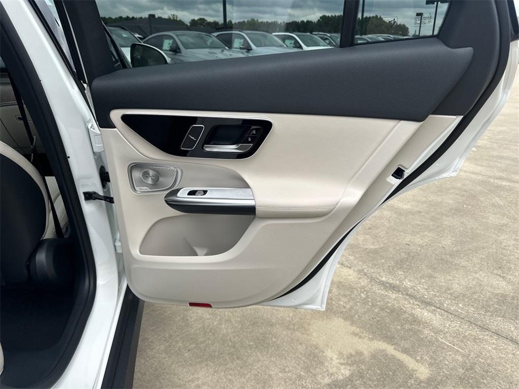 new 2026 Mercedes-Benz GLC 300 car, priced at $62,125