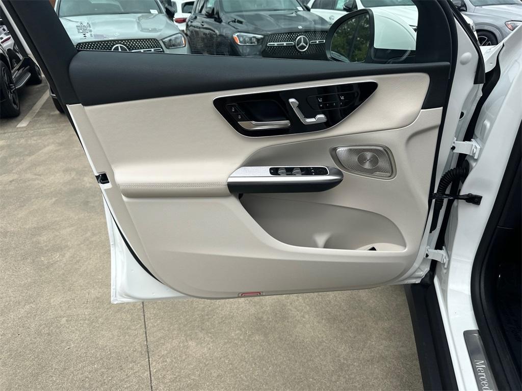 new 2026 Mercedes-Benz GLC 300 car, priced at $62,125
