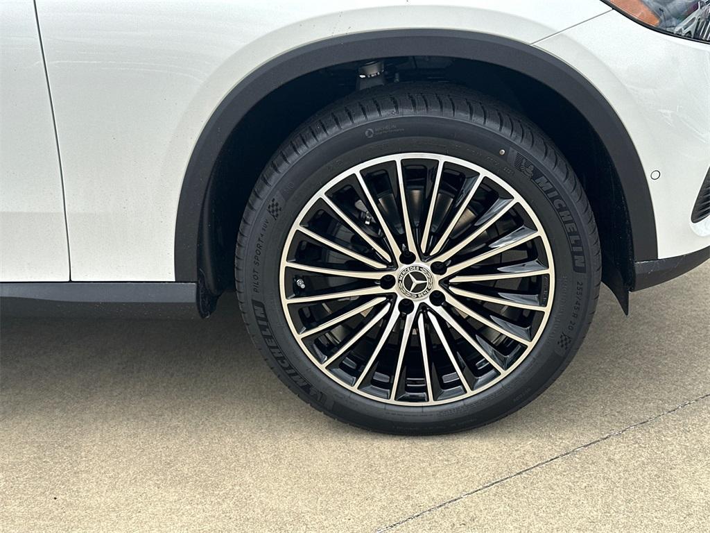 new 2026 Mercedes-Benz GLC 300 car, priced at $62,125