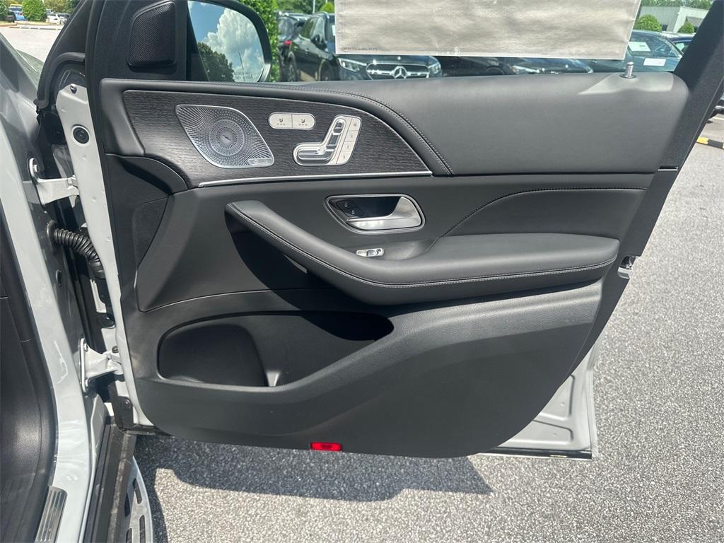 new 2025 Mercedes-Benz AMG GLE 63 car, priced at $142,645