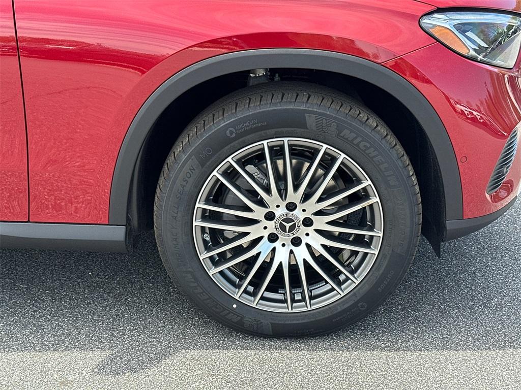 new 2025 Mercedes-Benz GLC 300 car, priced at $60,130