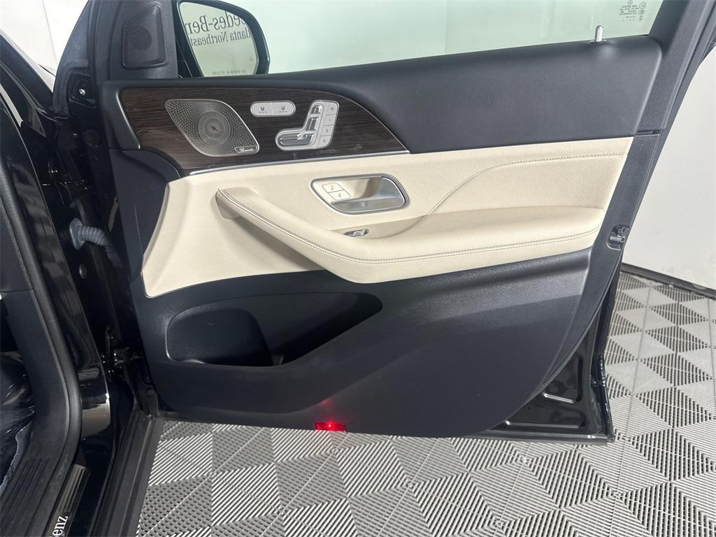 used 2024 Mercedes-Benz GLE 350 car, priced at $58,524