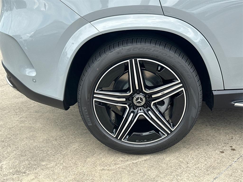 new 2025 Mercedes-Benz GLE 350 car, priced at $77,805