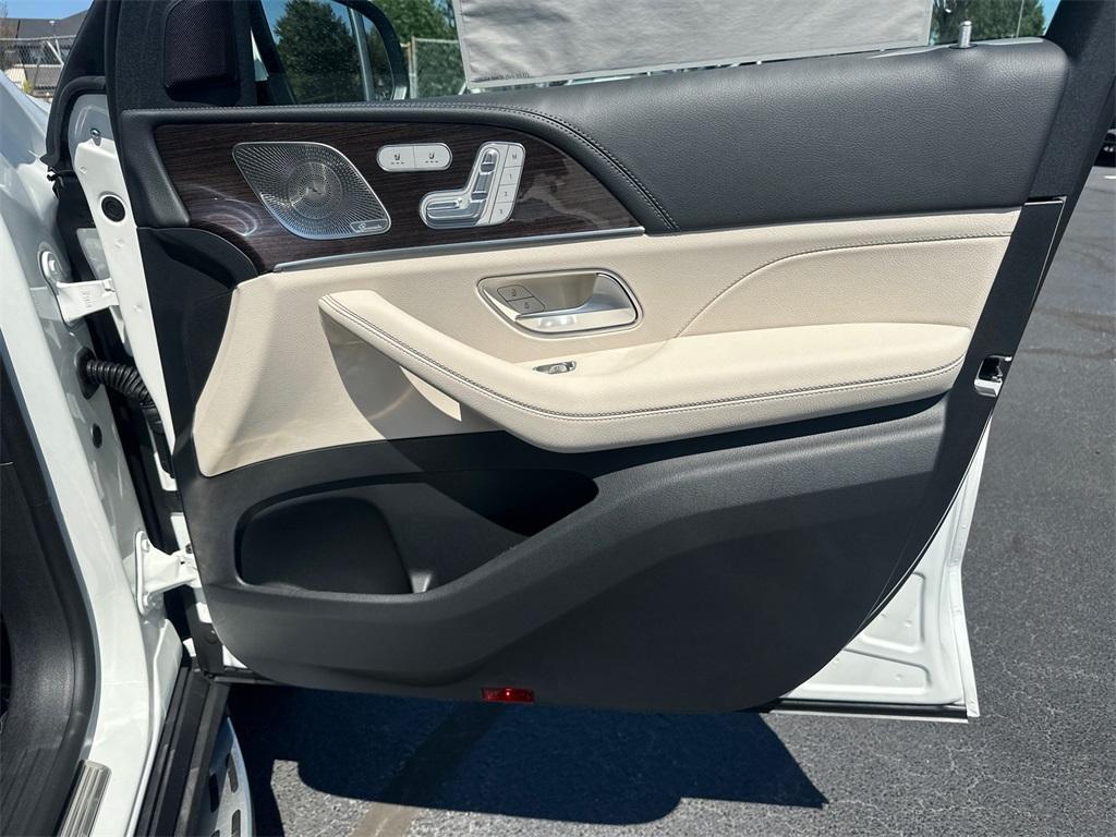 new 2026 Mercedes-Benz GLE 450e car, priced at $83,940