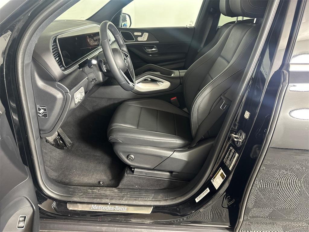 used 2025 Mercedes-Benz GLE 350 car, priced at $63,508
