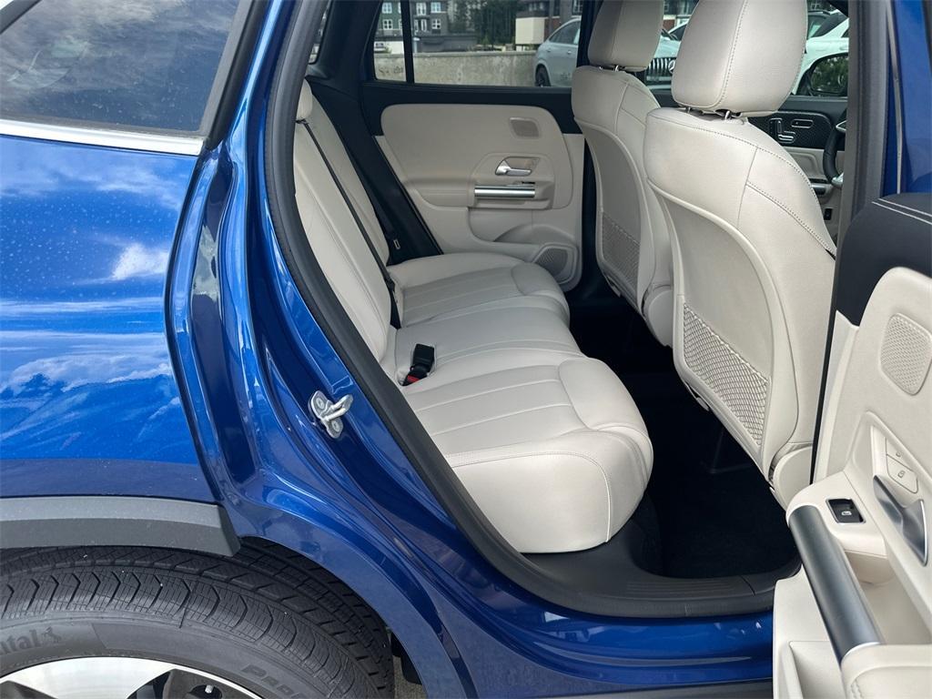 new 2025 Mercedes-Benz GLA 250 car, priced at $48,885