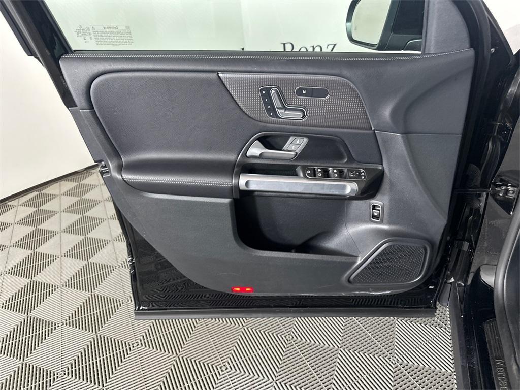 used 2023 Mercedes-Benz GLB 250 car, priced at $39,611