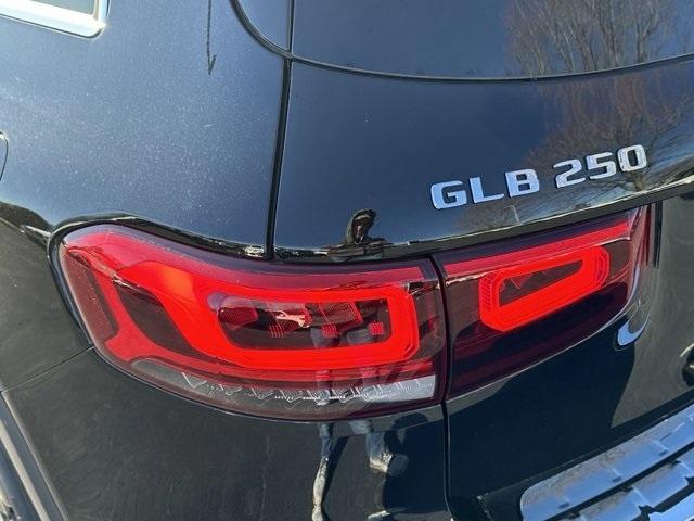 new 2023 Mercedes-Benz GLB 250 car, priced at $50,060