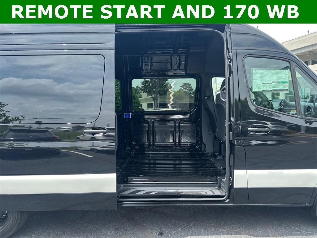 new 2025 Mercedes-Benz Sprinter 2500 car, priced at $76,456