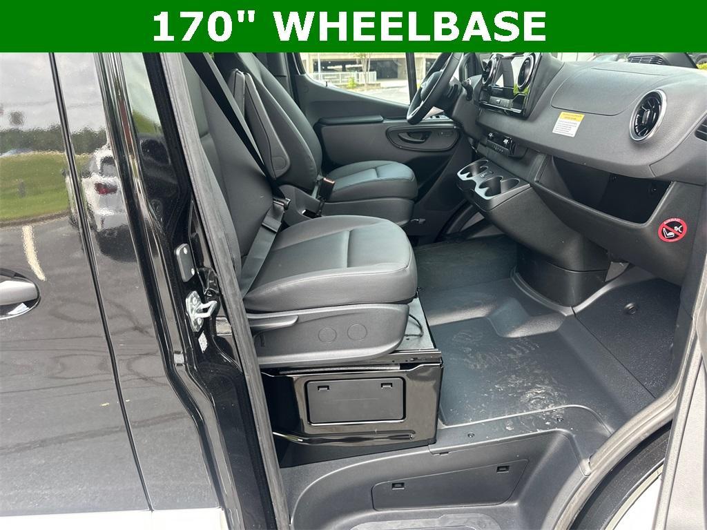 new 2025 Mercedes-Benz Sprinter 2500 car, priced at $76,456