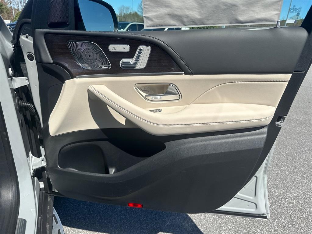 new 2025 Mercedes-Benz AMG GLS 63 car, priced at $159,765