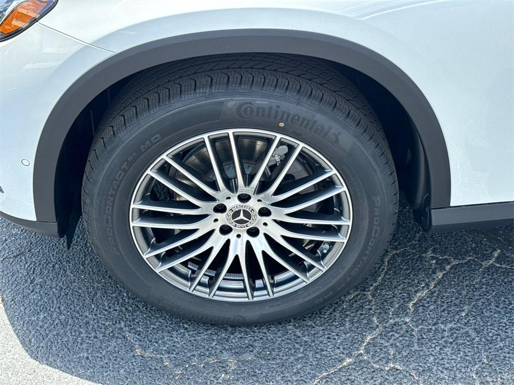 new 2025 Mercedes-Benz GLC 300 car, priced at $60,130
