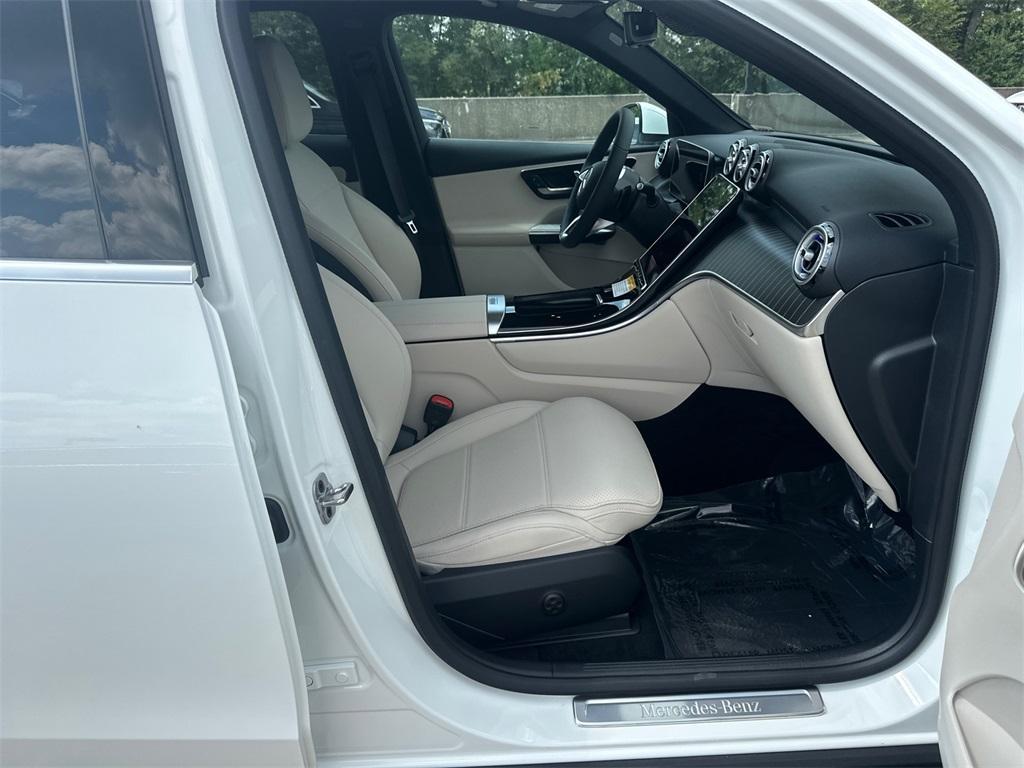 new 2026 Mercedes-Benz GLC 300 car, priced at $58,105