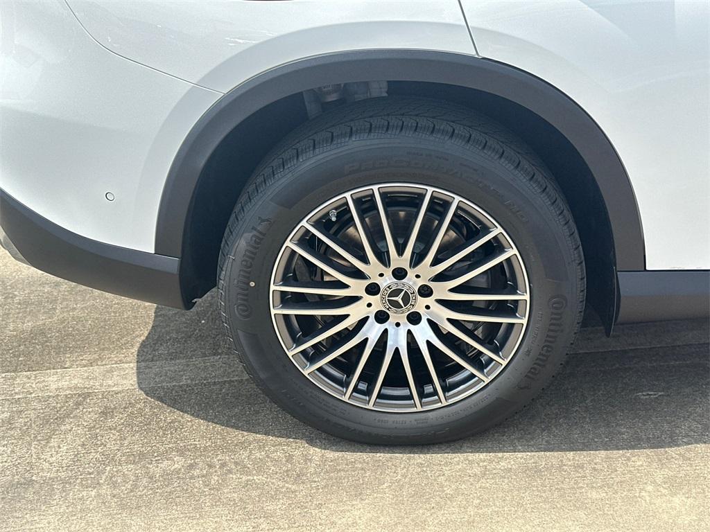 new 2026 Mercedes-Benz GLC 300 car, priced at $58,105