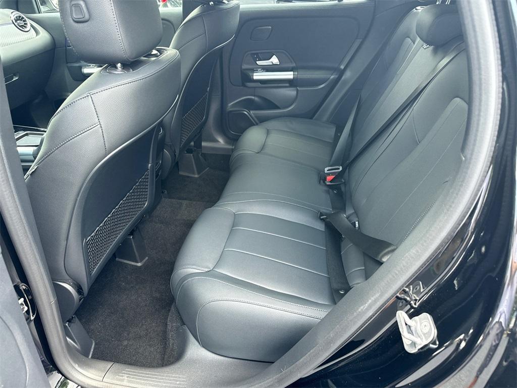 new 2025 Mercedes-Benz GLA 250 car, priced at $45,845