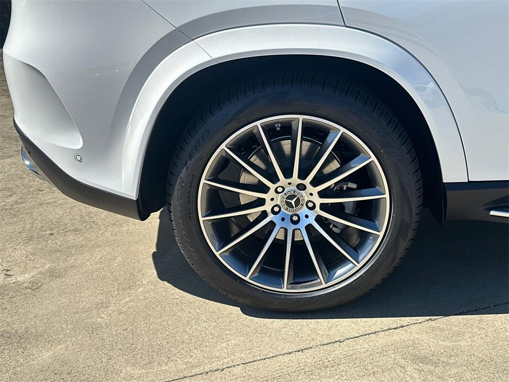 new 2026 Mercedes-Benz GLE 450 car, priced at $86,440