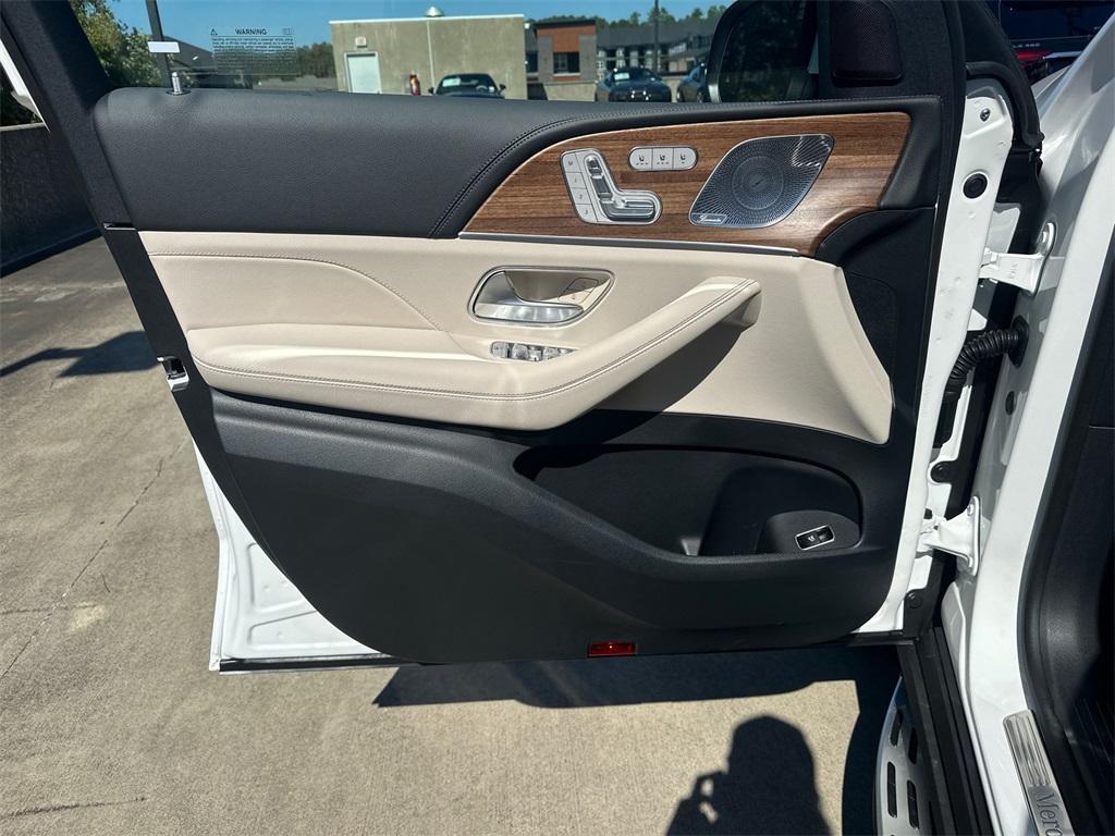new 2026 Mercedes-Benz GLE 450 car, priced at $86,440