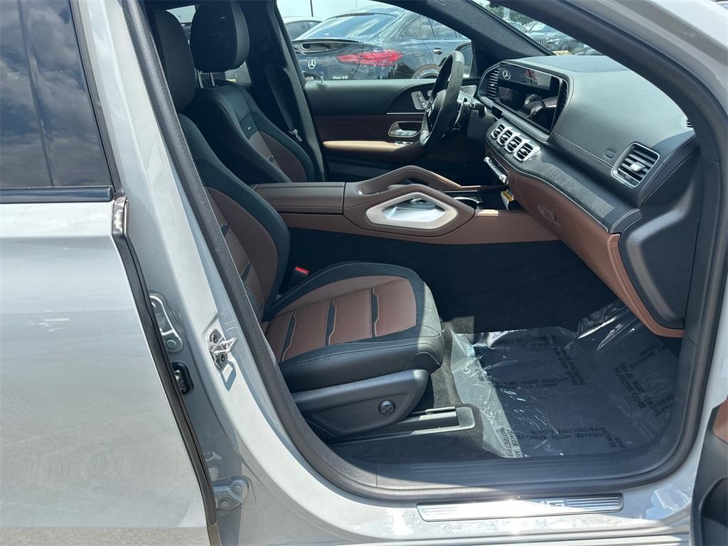 new 2025 Mercedes-Benz AMG GLE 53 car, priced at $102,155