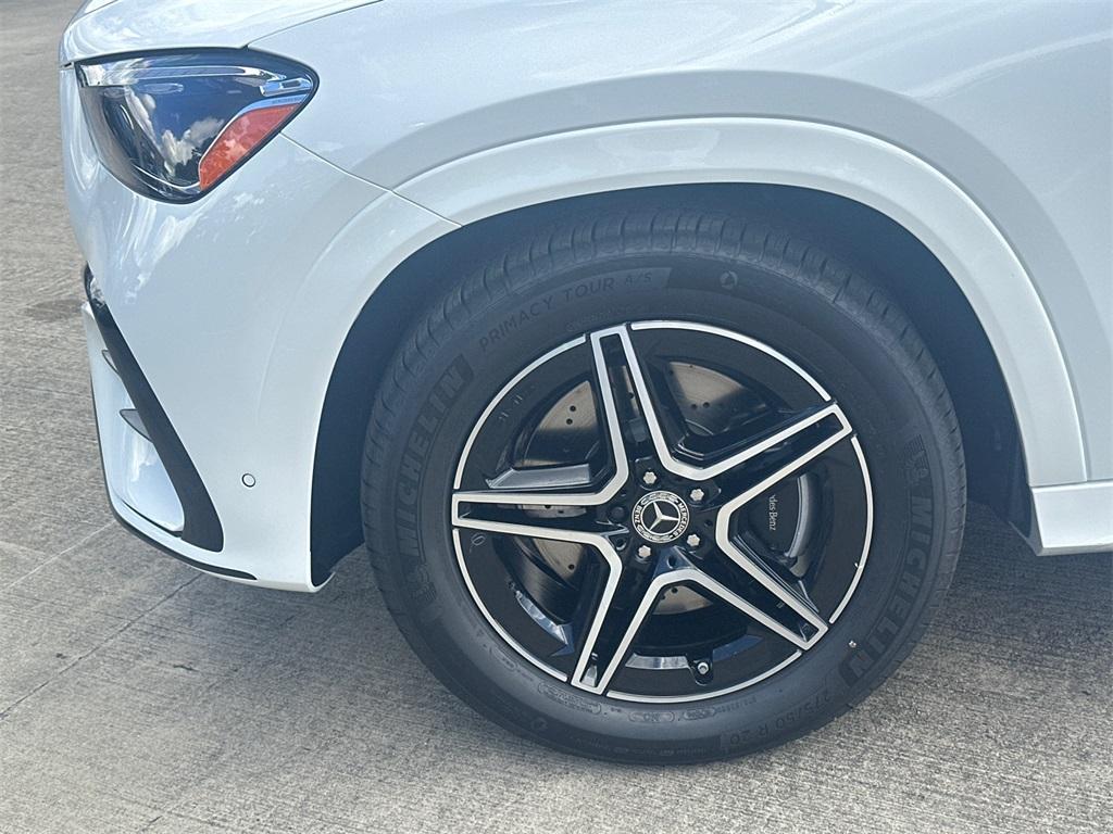 new 2025 Mercedes-Benz GLE 450 car, priced at $85,040