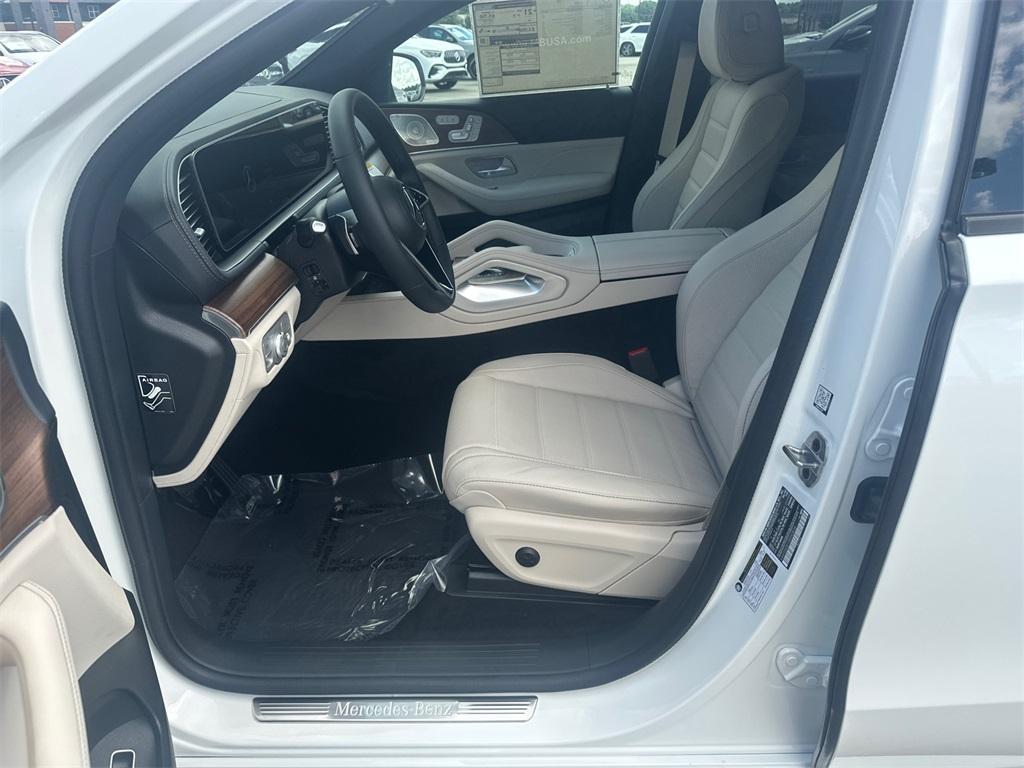 new 2025 Mercedes-Benz GLE 450 car, priced at $85,040