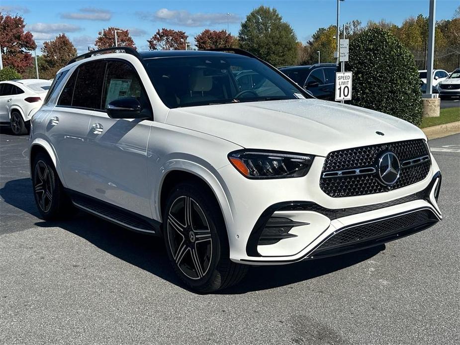 new 2025 Mercedes-Benz GLE 450 car, priced at $84,360