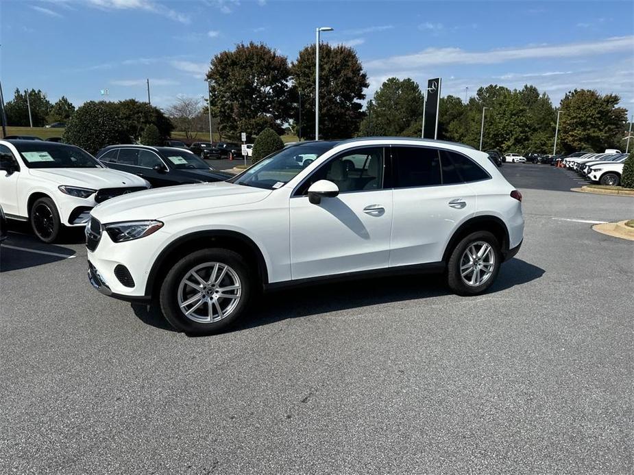 new 2025 Mercedes-Benz GLC 300 car, priced at $54,700