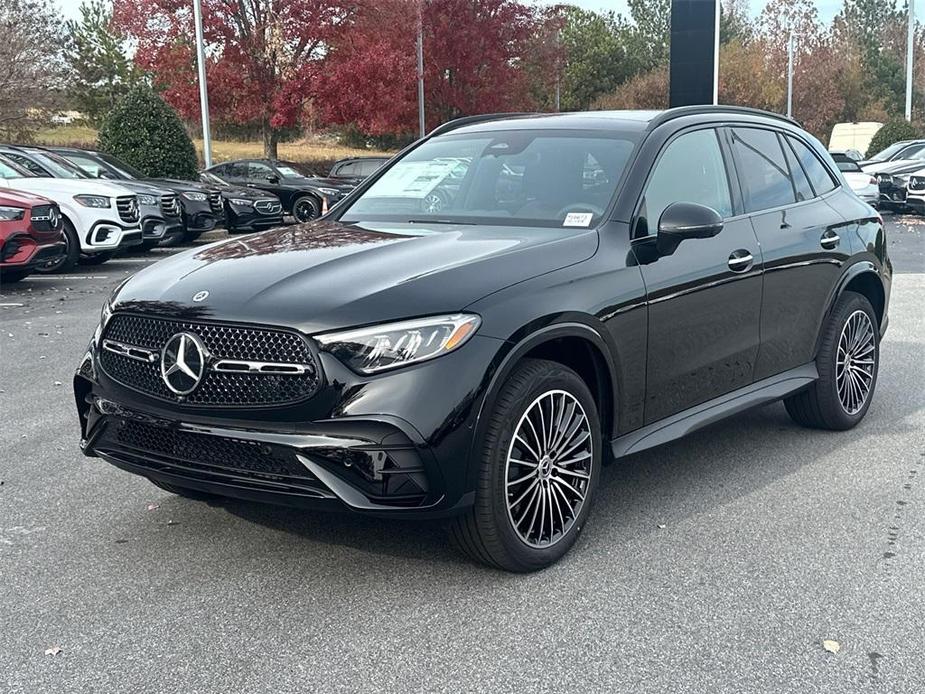 new 2025 Mercedes-Benz GLC 300 car, priced at $59,915