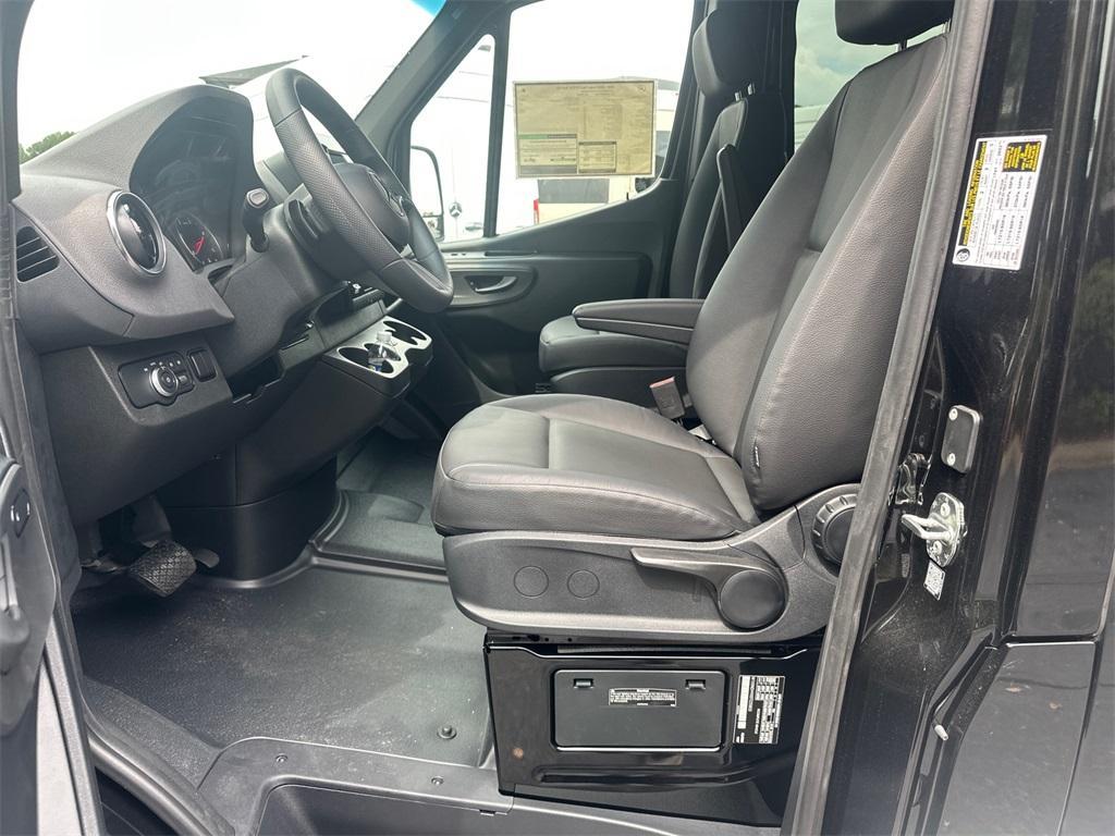new 2025 Mercedes-Benz Sprinter 3500 car, priced at $83,086