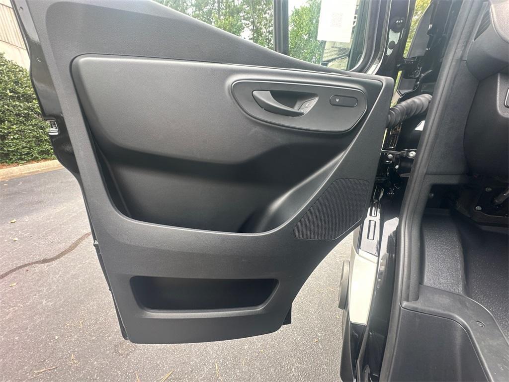 new 2025 Mercedes-Benz Sprinter 3500 car, priced at $83,086