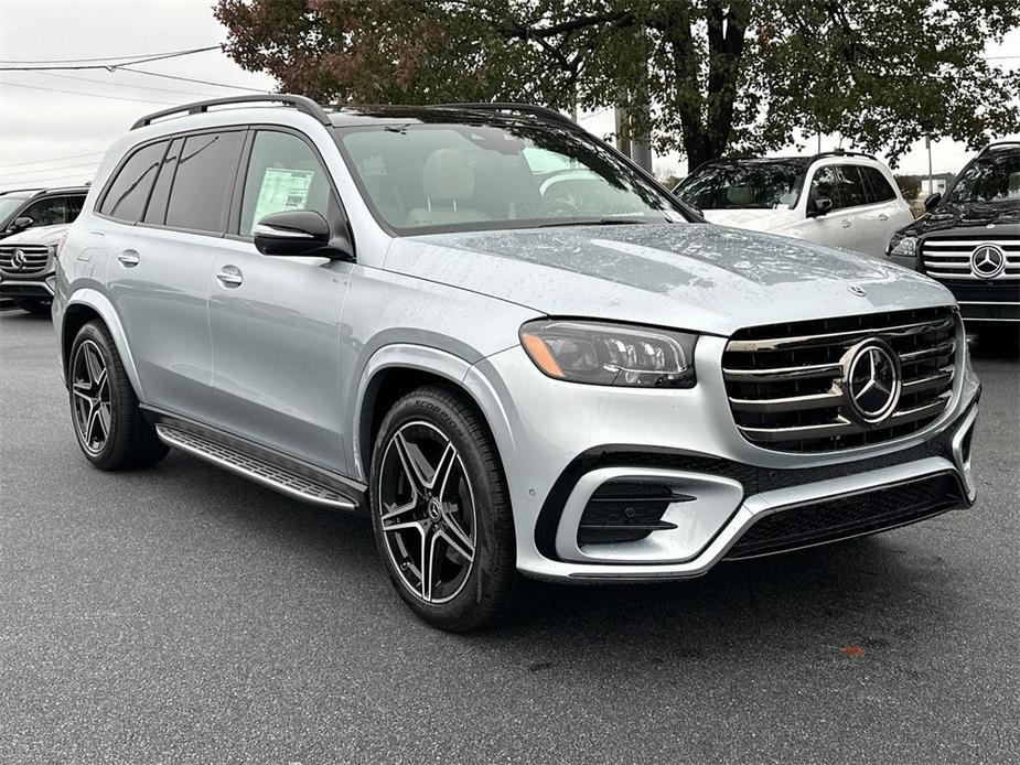 new 2025 Mercedes-Benz GLS 450 car, priced at $98,715