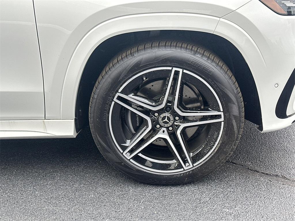 new 2025 Mercedes-Benz GLS 450 car, priced at $95,480