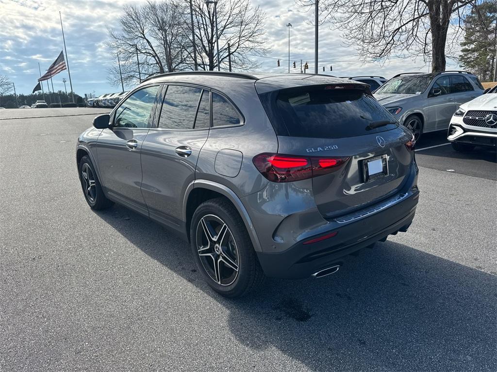 new 2025 Mercedes-Benz GLA 250 car, priced at $53,900