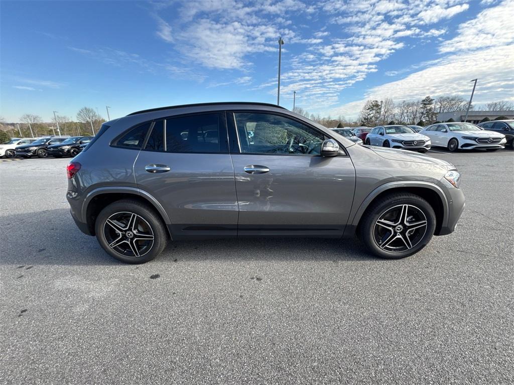 new 2025 Mercedes-Benz GLA 250 car, priced at $53,900