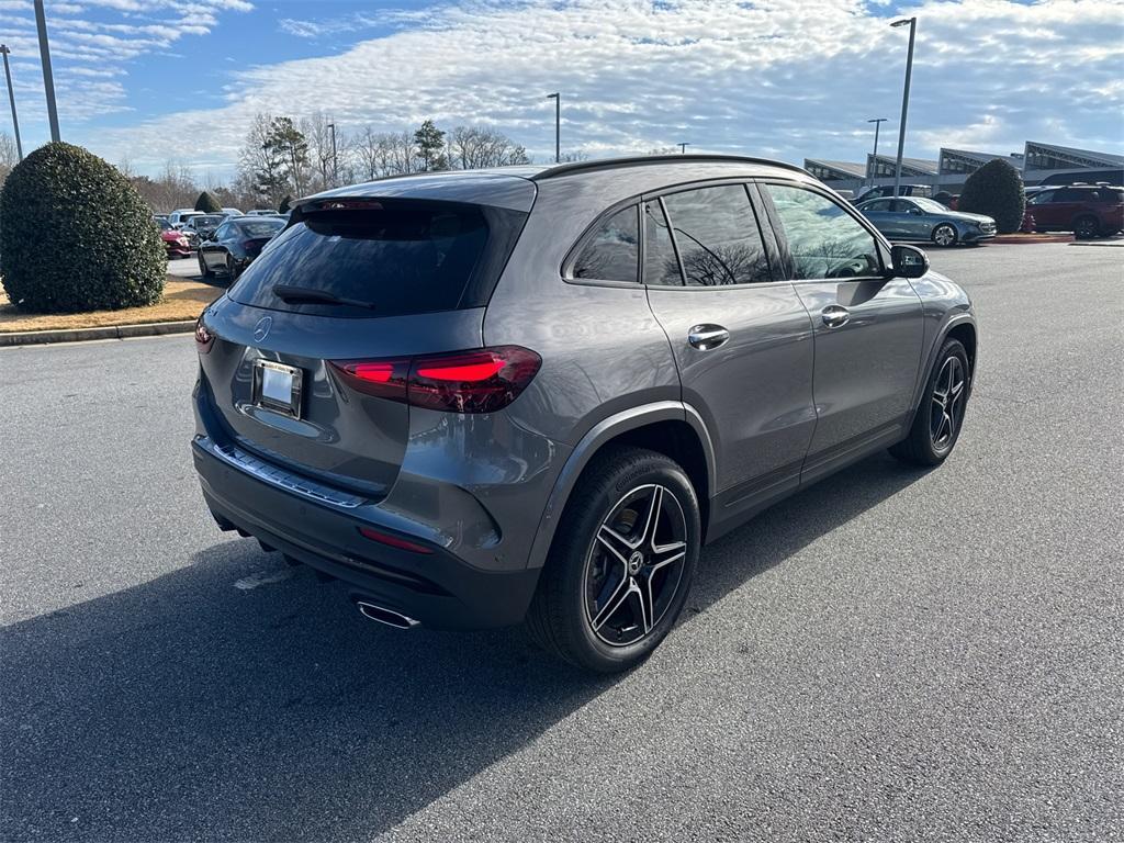 new 2025 Mercedes-Benz GLA 250 car, priced at $53,900