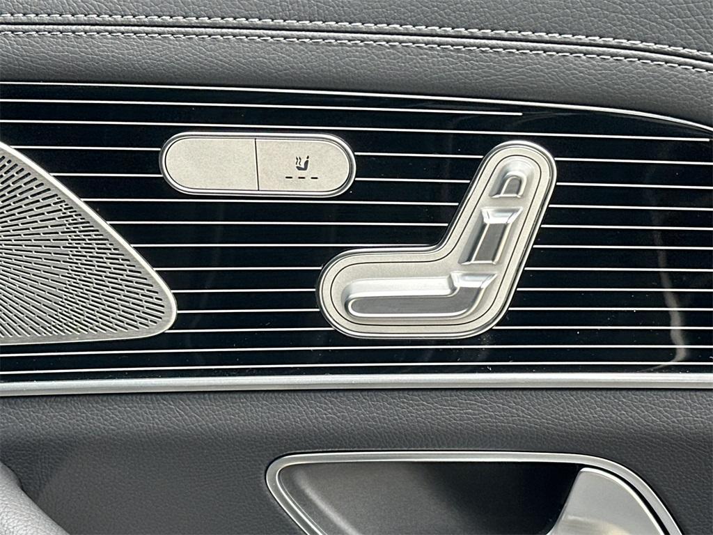 new 2025 Mercedes-Benz GLS 450 car, priced at $105,340