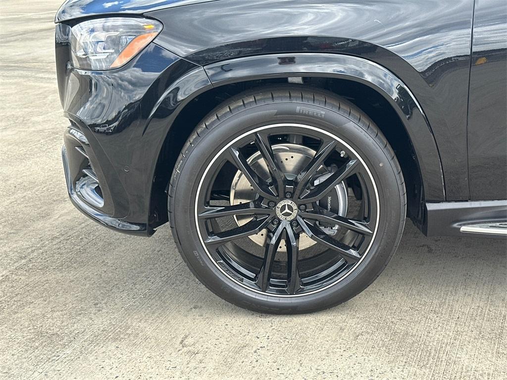 new 2025 Mercedes-Benz GLS 450 car, priced at $105,340