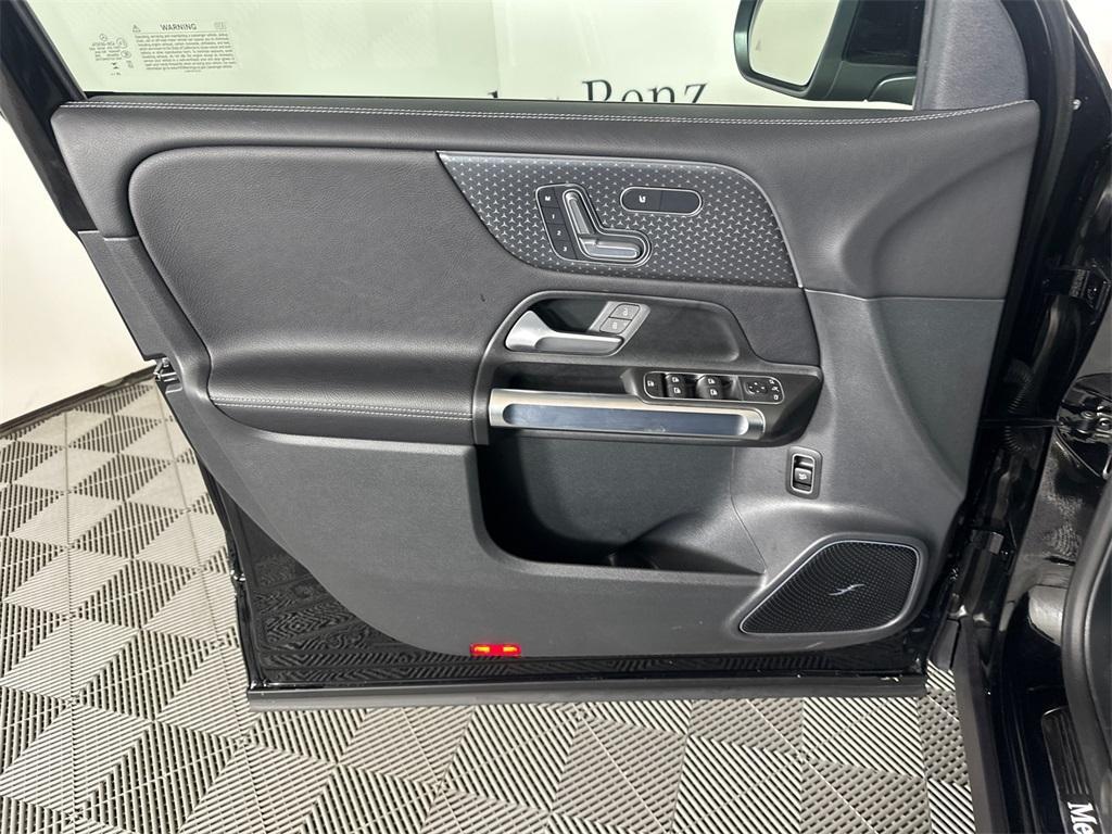 used 2025 Mercedes-Benz GLB 250 car, priced at $39,954