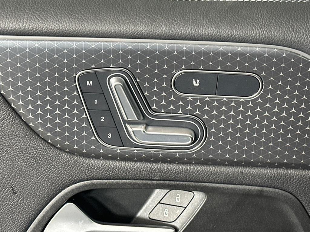 used 2025 Mercedes-Benz GLB 250 car, priced at $39,954